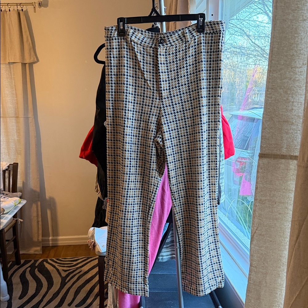 Z Supply Checkered Pants - Black and Cream